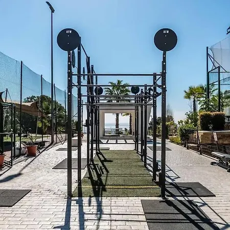 Hills Luxury * Εστεπόνα