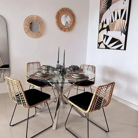Hills Luxury Διαμέρισμα Εστεπόνα