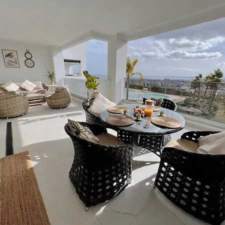 Διαμέρισμα Hills Luxury *