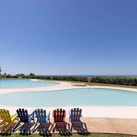 Hills Luxury * Εστεπόνα