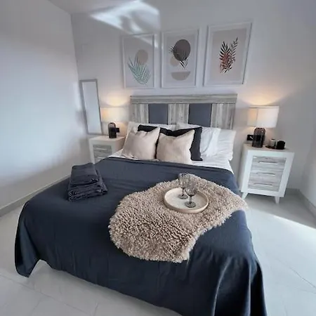 Διαμέρισμα Hills Luxury Εστεπόνα